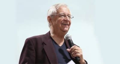 писатель Колин Типпинг