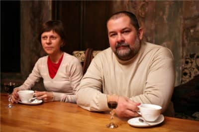 Сергей Лукьяненко с женой